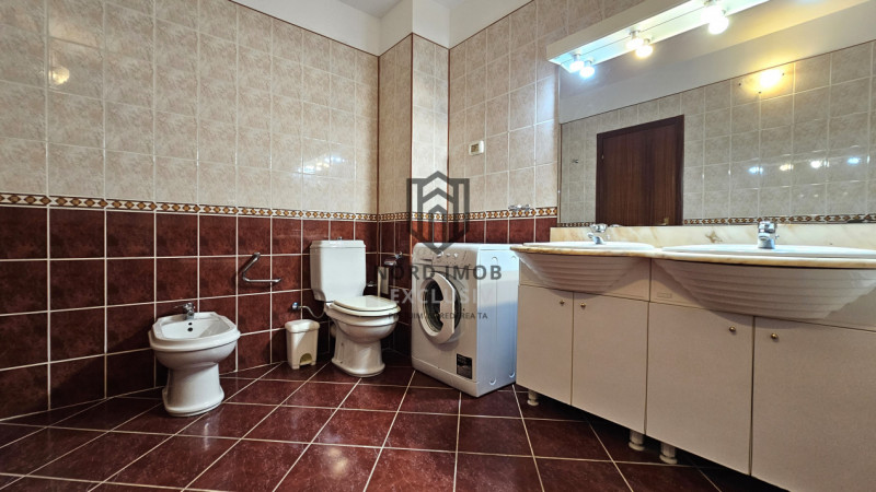 Birouri 3 camere | Luminos | 2 Bai | Parcare | Prima inchirriere dupa renovare