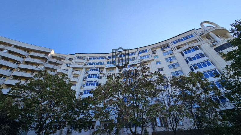 Apartament spatios 3 camere| 2 Băi  |3 Balcoane| Vedere panoramică| Nerva Traian