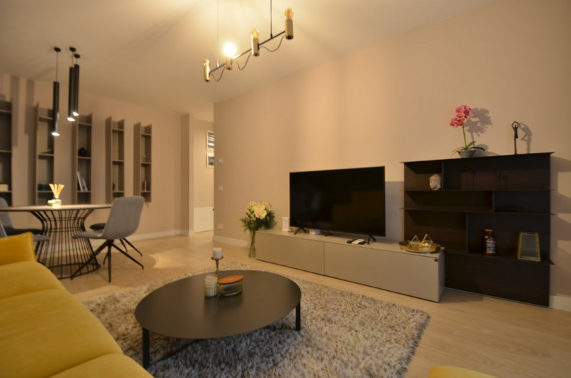 APARTAMENT ELEGANT 3 CAMERE | MOBILAT -UTILAT | 2 BAI | TERASA | PARCARE 