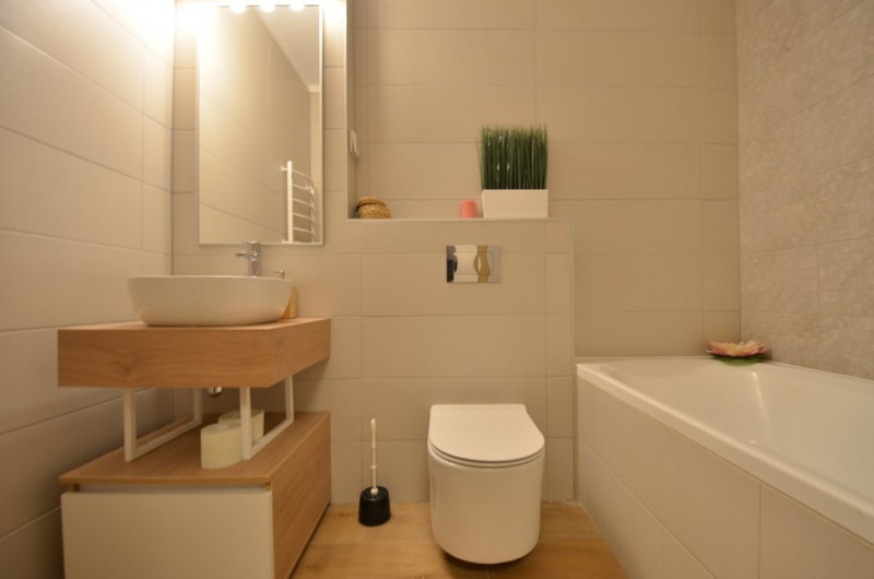 APARTAMENT ELEGANT 3 CAMERE | MOBILAT -UTILAT | 2 BAI | TERASA | PARCARE 