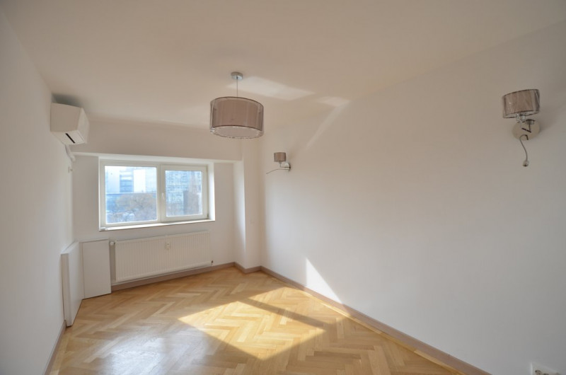 Apartament 4 camere | Ultrafinisat | Pretabil rezidenta-office | Piata Victoriei