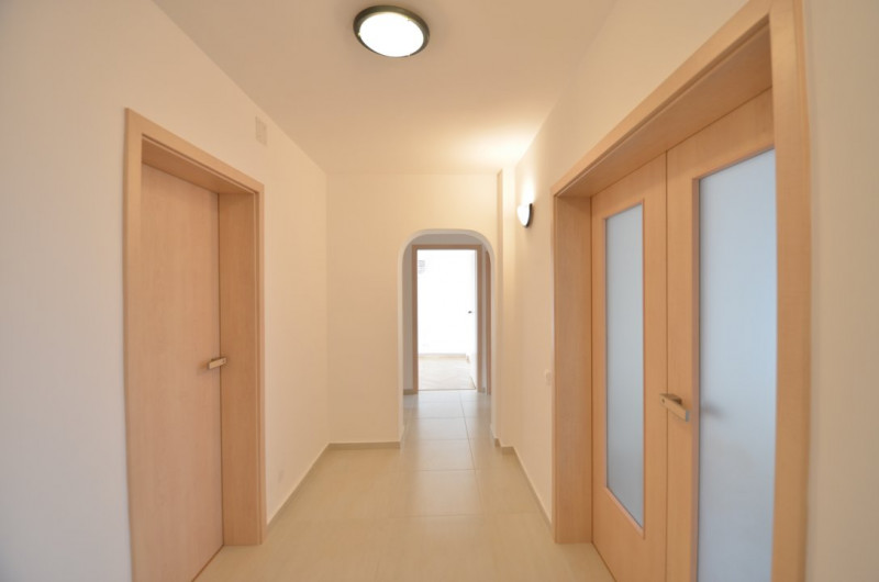 Apartament 4 camere | Ultrafinisat | Pretabil rezidenta-office | Piata Victoriei