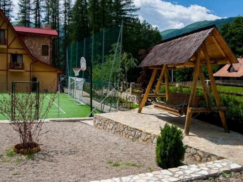 Pensiune in Cheia I Oportunitate de investitie I 8 camere I Facilitati multiple